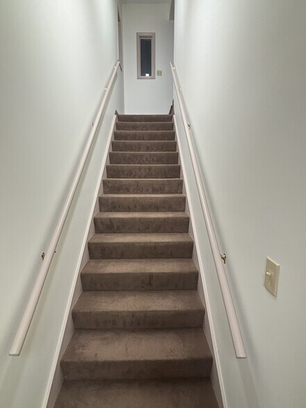 More Photos Of 131 Ash Dr, Kimball Township Warehouse For Lease