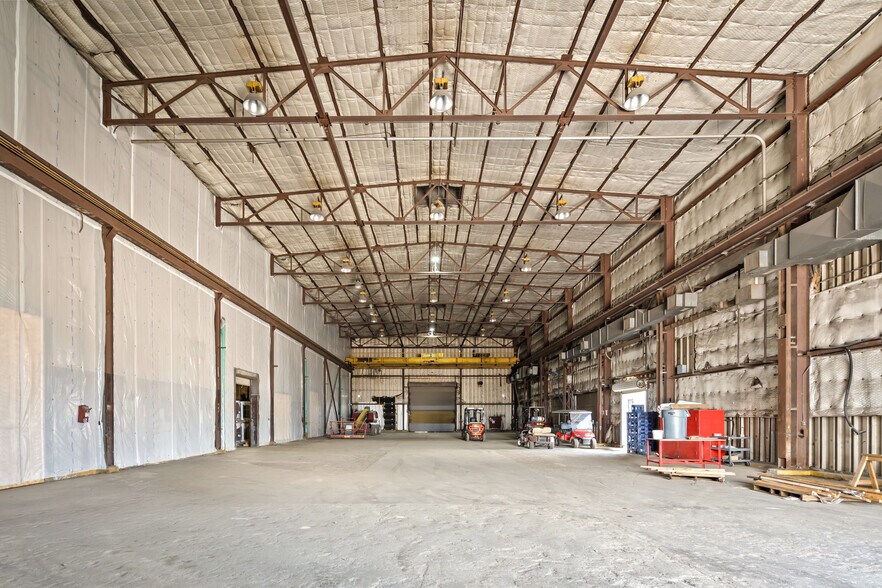 More Photos Of 601 McFarland St, Houston Warehouse For Lease