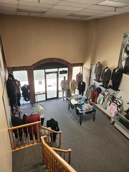 More Photos Of 9455 S Union Sq, Sandy Storefront Retail Office For Sale