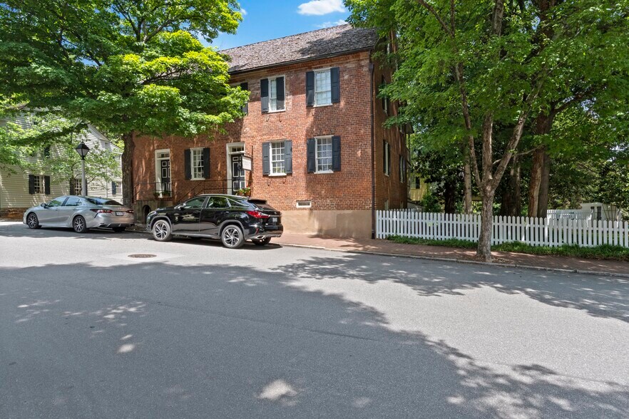 More Photos Of 803 S Main St, Winston-Salem Hospitality For Sale