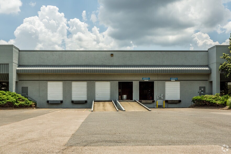 More Photos Of 4800 Southridge Blvd, Memphis Distribution For Lease