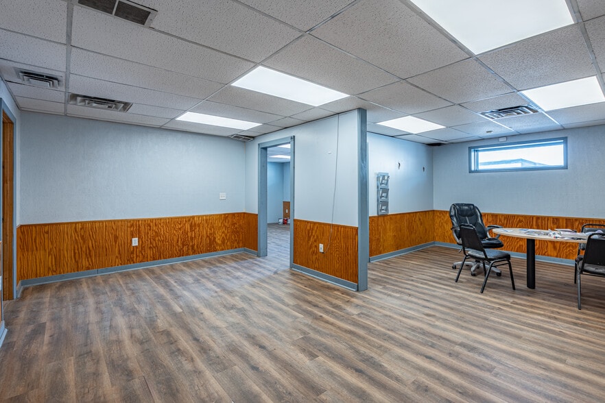 More Photos Of 807 S 27th St, Harrisburg Warehouse For Lease