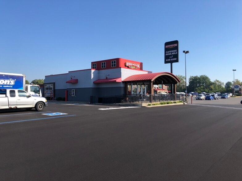 More Photos Of 1702-1830 E Main St, Plainfield Unknown For Lease