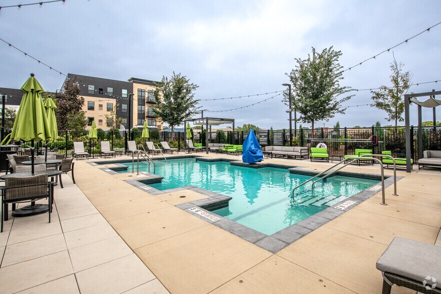 More Photos Of 800 Cretin Ave S, Saint Paul Apartments For Lease