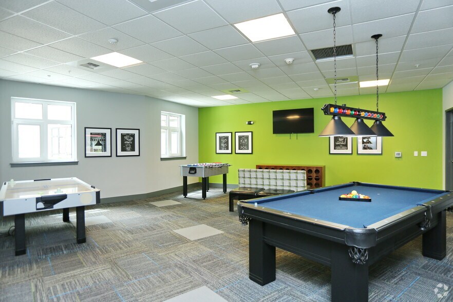 More Photos Of 913 S Jackson St, Seattle Apartments For Lease