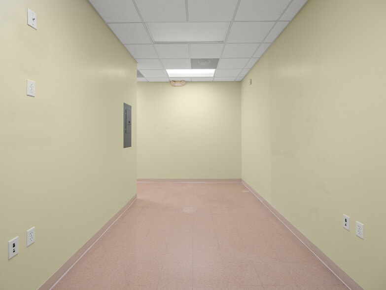 More Photos Of 336 N Babcock St, Melbourne Medical For Sale