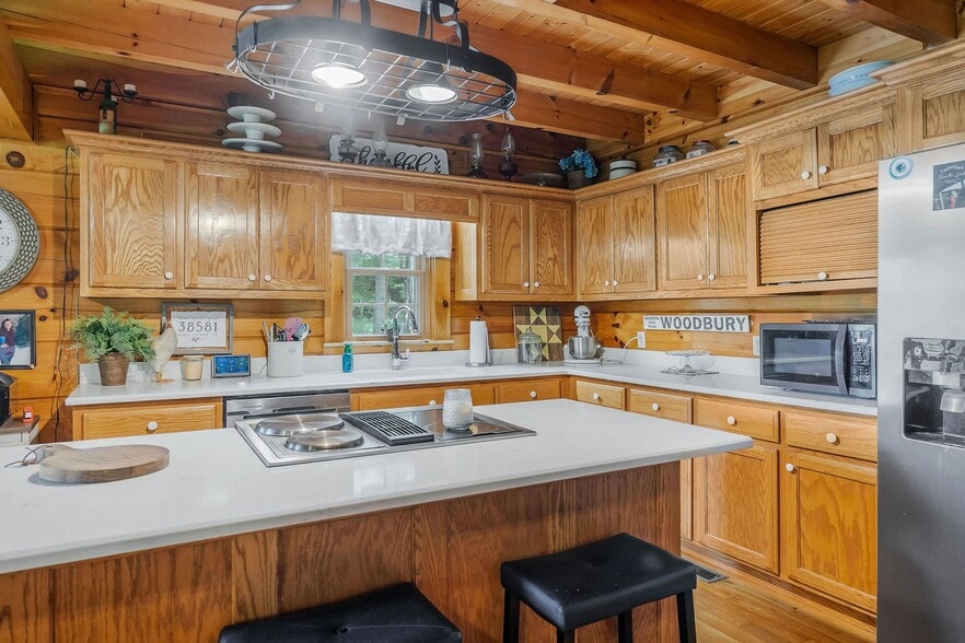 More Photos Of 1967 Rock Island Rd, Rock Island Marina For Sale