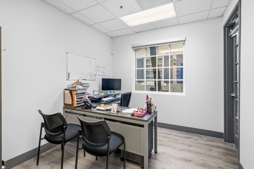 More Photos Of 3087 E Warm Springs Rd, Las Vegas Office For Sale