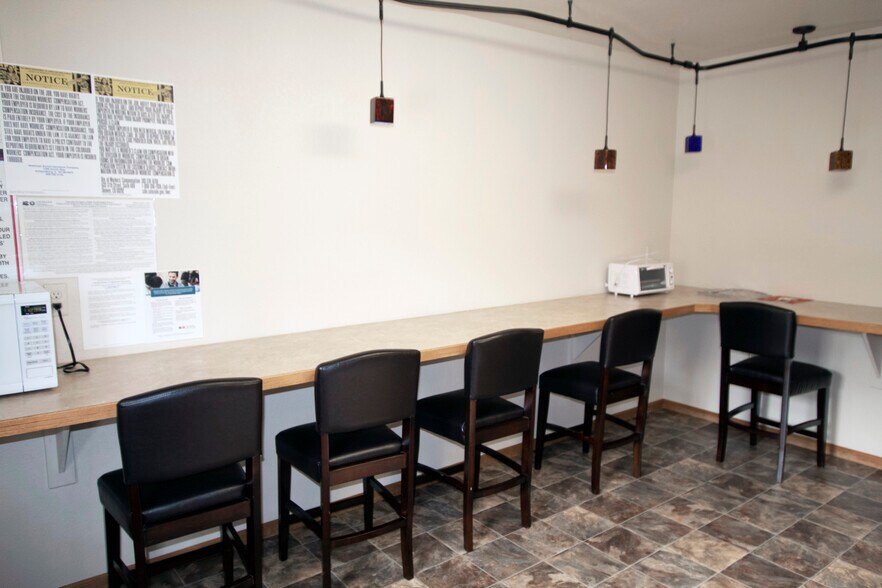 More Photos Of 320 E 27th St, Loveland Medical For Lease