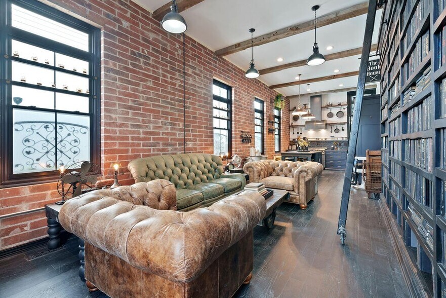 More Photos Of 43 W Markison Ave, Columbus Apartments For Sale