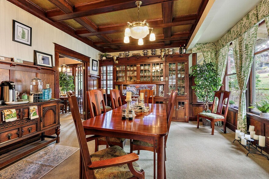 More Photos Of 455 N Oregon St, Jacksonville Hospitality For Sale