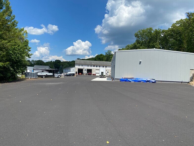 More Photos Of 173 Stanhope Sparta Rd, Andover Warehouse For Lease
