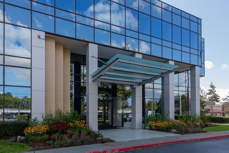 More Photos Of 1000 SE Everett Mall Way, Everett Office For Lease