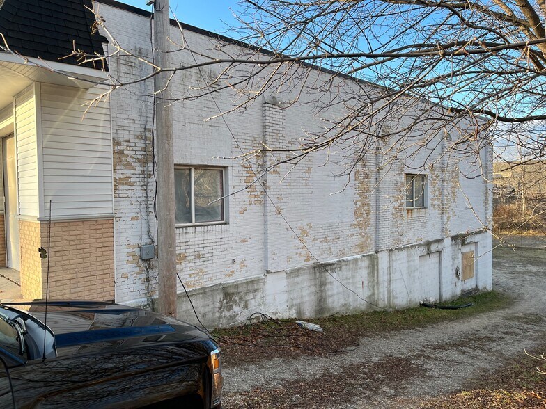 More Photos Of 113 N 1st St, West Branch Light Distribution For Lease