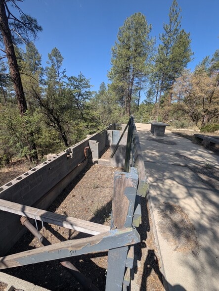 More Photos Of 101 Marapai Rd, Prescott Specialty For Sale
