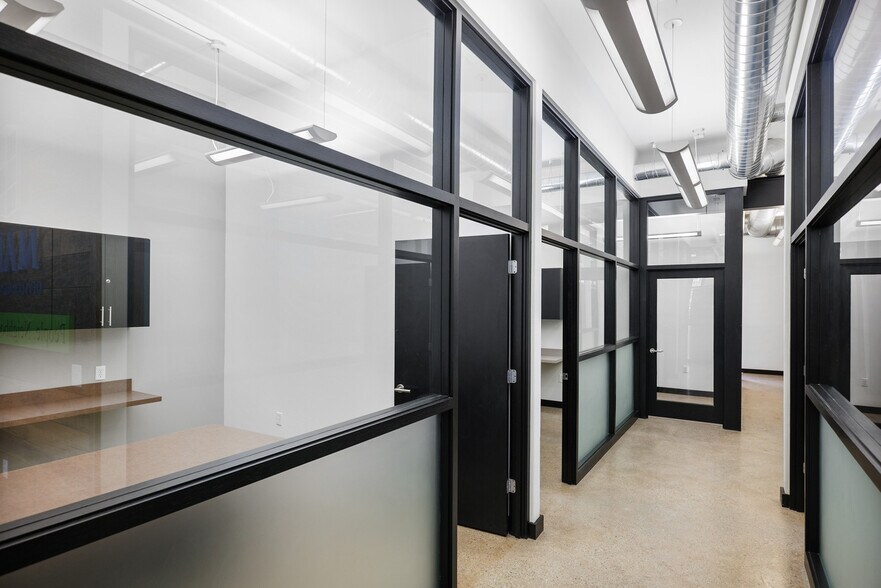 More Photos Of 1122 Rogers St, Louisville Police Fire Station For Sale