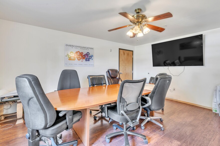 More Photos Of 3446 Wagon Wheel Rd, Springdale Light Manufacturing For Lease