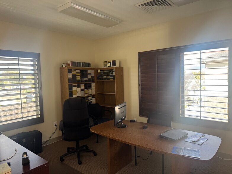 More Photos Of 189 E Fort Union Blvd, Midvale Medical For Sale