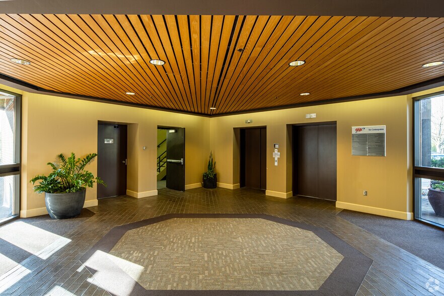 More Photos Of 6 Centerpointe Dr, Lake Oswego Office For Lease
