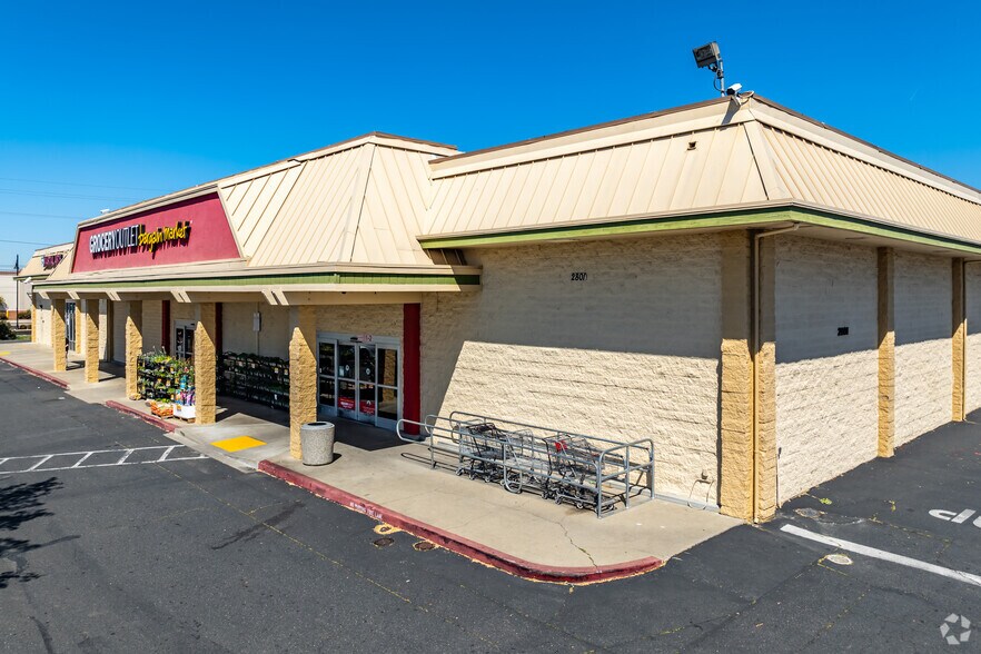 More Photos Of 2801 Zinfandel Dr, Rancho Cordova Freestanding For Lease