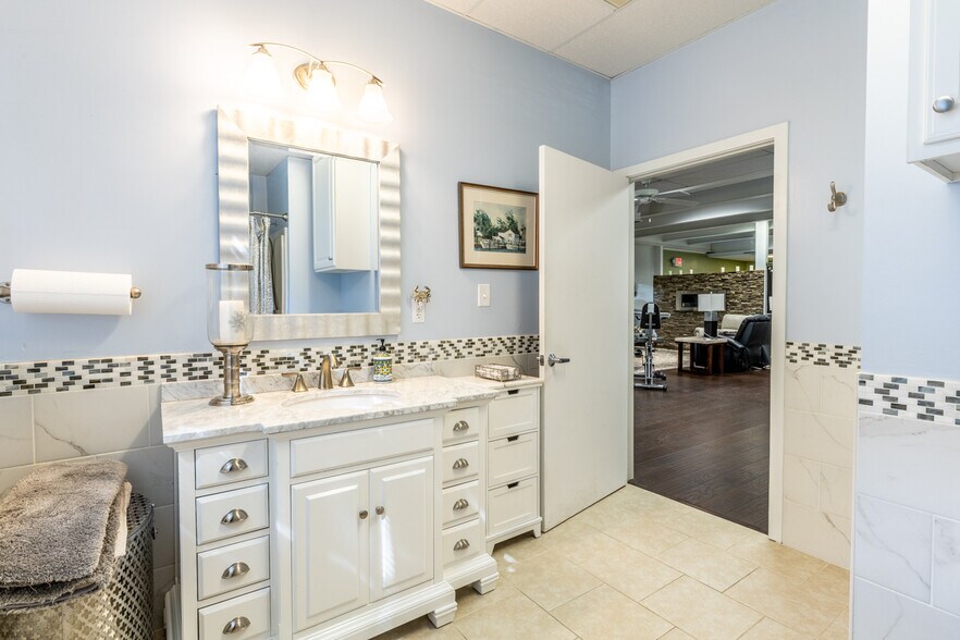 More Photos Of 1410 Incarnation Dr, Charlottesville Medical For Sale