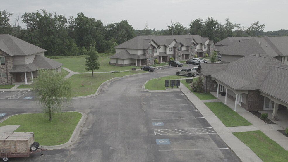 More Photos Of 2500 Ridgeland Cir, Pocahontas Apartments For Sale