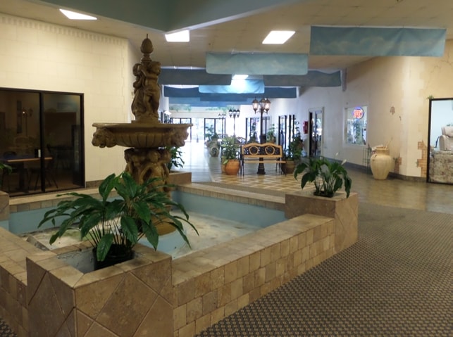 More Photos Of 140 Johnny Mercer Blvd, Savannah Restaurant For Sale