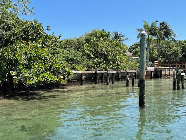 More Photos Of 2715 Lake Dr, Riviera Beach Land For Sale
