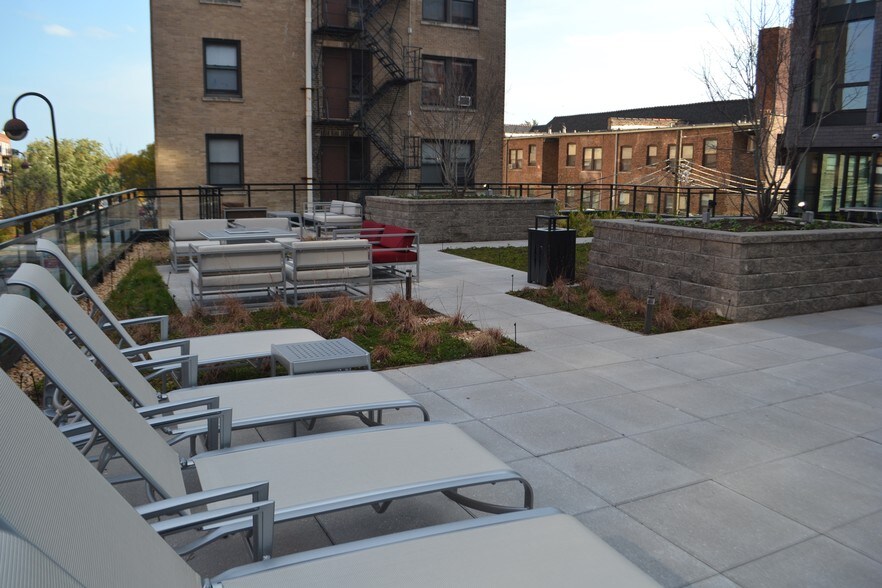 More Photos Of 847 Chicago Ave, Evanston Apartments For Lease