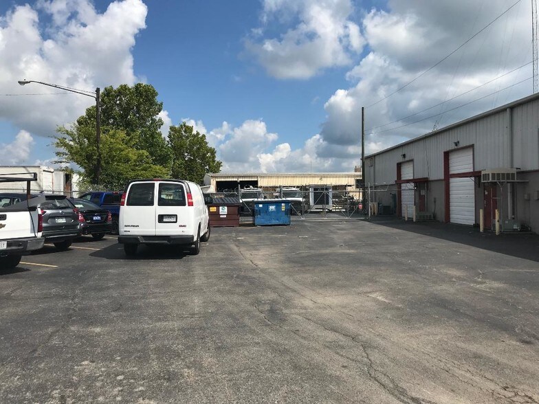 More Photos Of 201-207 Omohundro Pl, Nashville Industrial For Sale