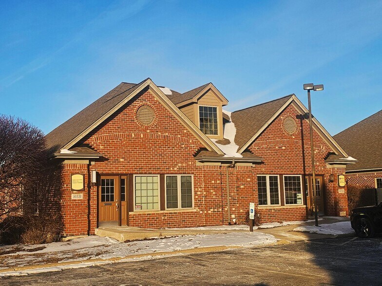 More Photos Of 10331-10335 W Lincoln Hwy, Frankfort Office For Sale