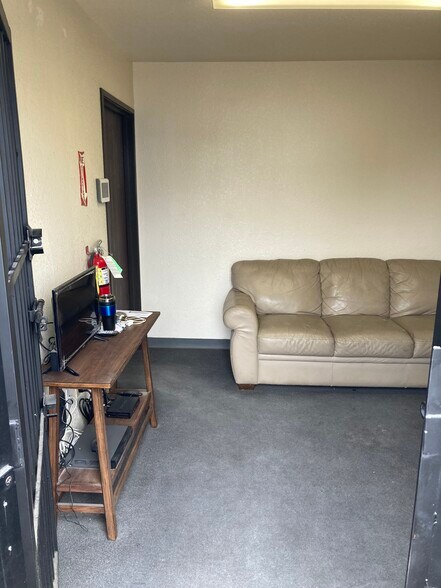 More Photos Of 2297-2317 American Ave, Hayward Warehouse For Sale