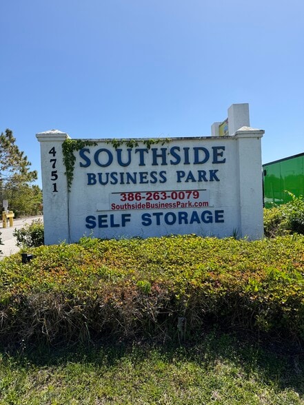 More Photos Of 4751 E Moody Blvd, Bunnell Showroom For Lease