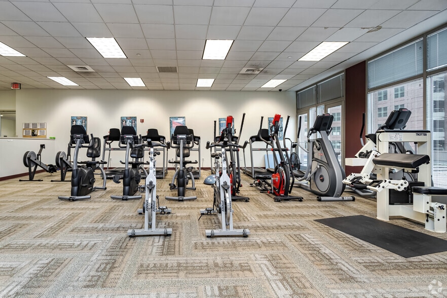 More Photos Of 1 Bausch and Lomb Pl, Rochester Office For Lease