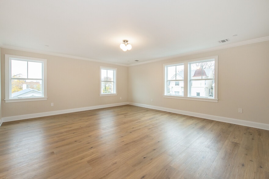 More Photos Of 84 Auburn St, Paterson Apartments For Sale