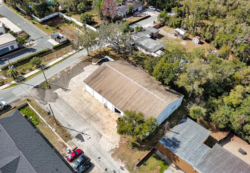 More Photos Of 103 Highland St, Orange City Warehouse For Sale
