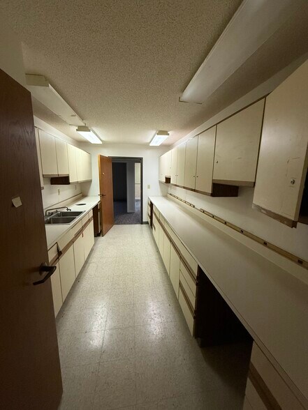 More Photos Of 5020 Philadelphia Dr, Dayton Medical For Lease