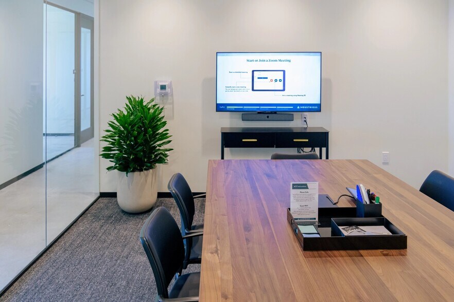 More Photos Of 222 Lakeview Ave, West Palm Beach Coworking Space