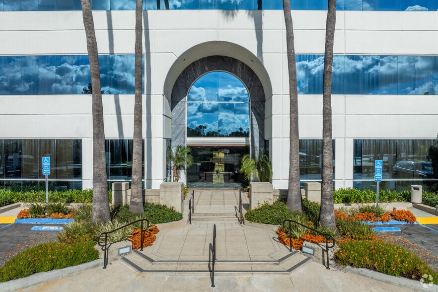 More Photos Of 10 Corporate Park, Irvine Office For Lease