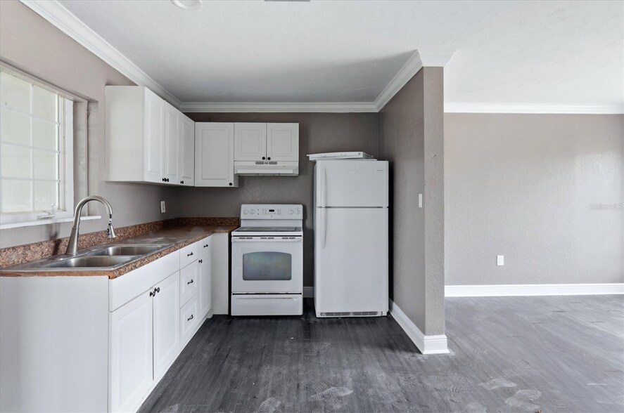 More Photos Of 300 San Lorenzo Ave, North Port Apartments For Sale