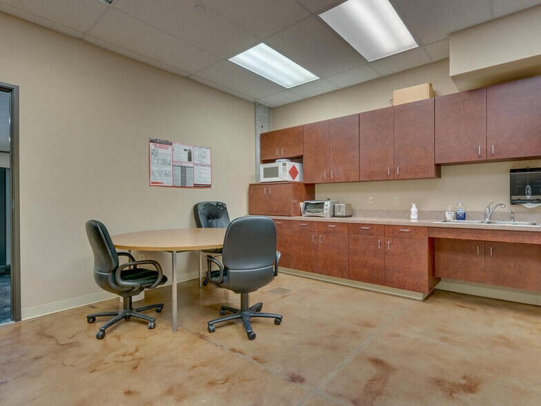 More Photos Of 1815 S Highway 183, Leander Office For Sale