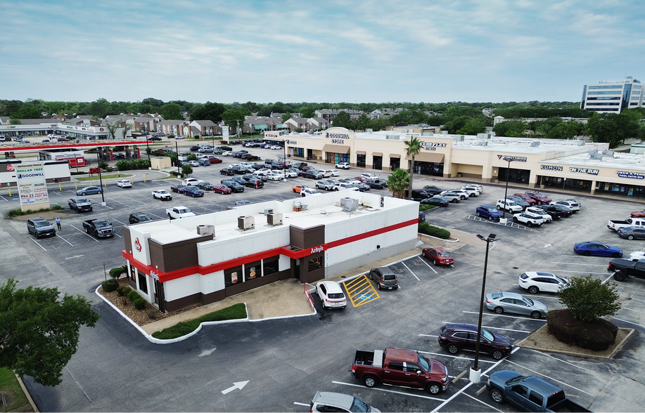 More Photos Of 2415 Bay Area Blvd, Houston Fast Food For Sale
