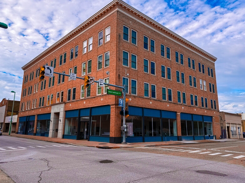 More Photos Of 1030 Quarrier St, Charleston Apartments For Lease