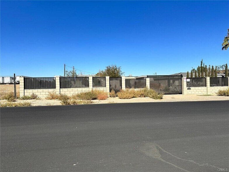 Primary Photo Of 15224 Bonanza Rd, Victorville Freestanding For Sale