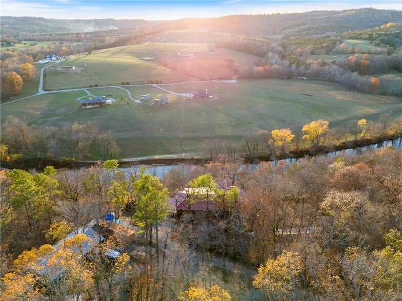 More Photos Of 1387 County Road 306, Berryville Hospitality For Sale