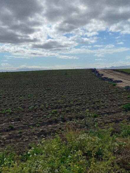 More Photos Of 1702 Sinton Rd, Santa Maria Land For Lease
