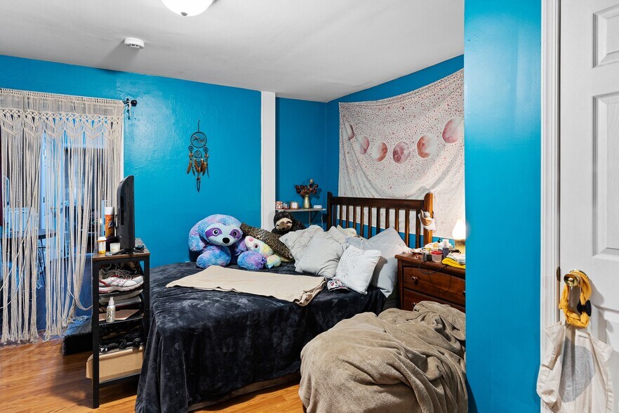 More Photos Of 125 W State St, Kennett Square Apartments For Sale