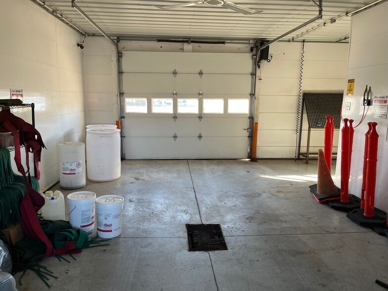 More Photos Of 3550 S Lafountain St, Kokomo Carwash For Sale