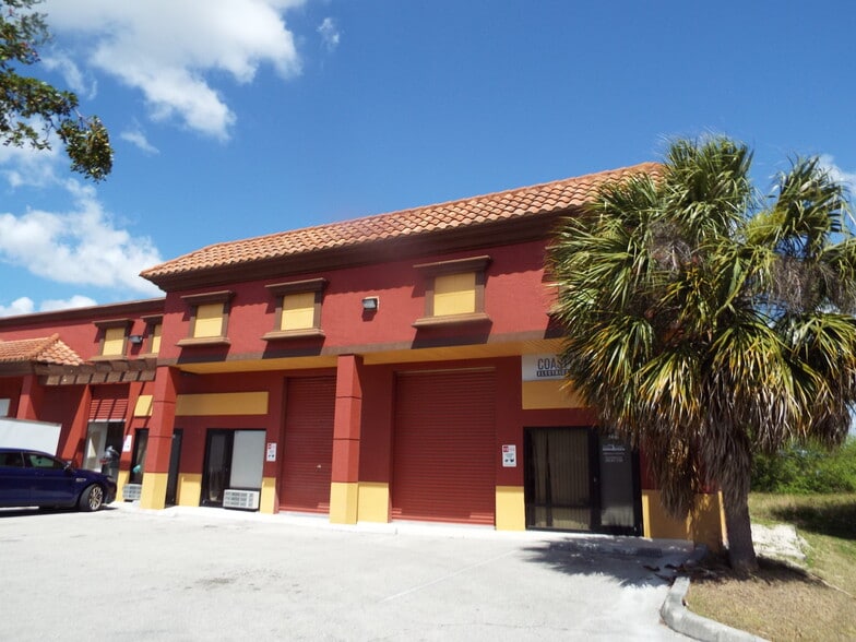 More Photos Of 422 SW 2nd Ter, Cape Coral Warehouse For Lease