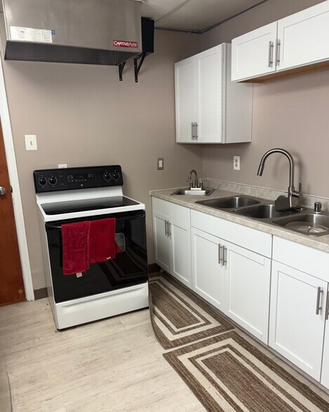 More Photos Of 56 Foreston Woods Dr, Stafford Office For Lease
